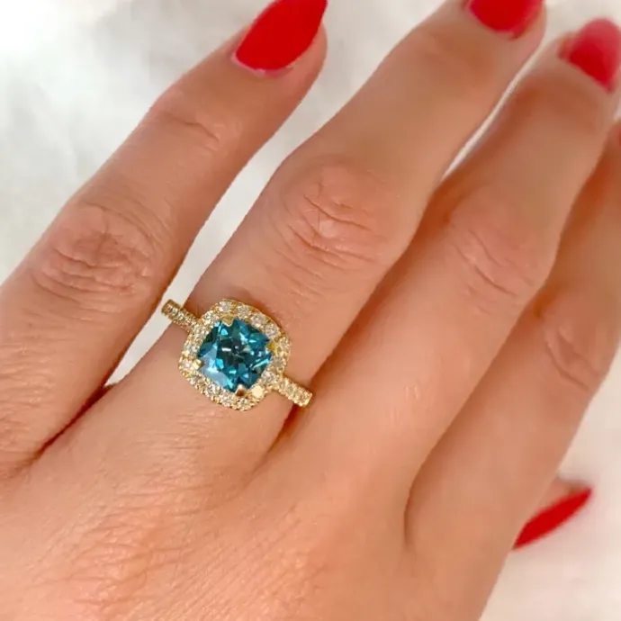 Firkantet topas diamantring i 14 karat guld 1,90 ct 0,44 ct