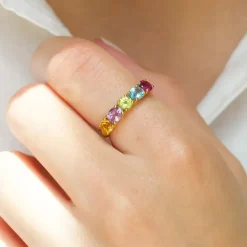 Guldringe: multifarvet ring i 8 karat guld