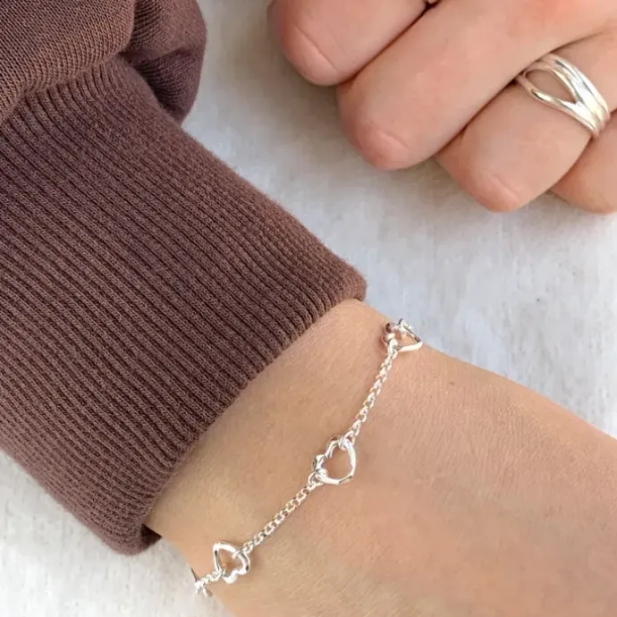 Hjerte armbånd i sølv med hjertevedhæng i sølv