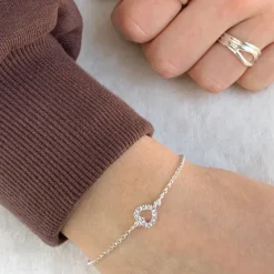 Hjerte armbånd i sølv med hjertevedhæng i sølv
