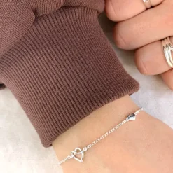 Hjerte armbånd i sølv med vedhæng i sølv