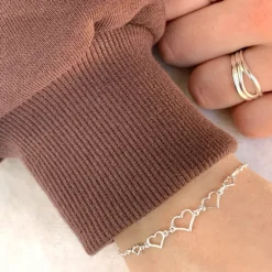 Hjerte armbånd i sølv med vedhæng i sølv