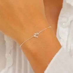 Hjerte armbånd i sølv med vedhæng i sølv