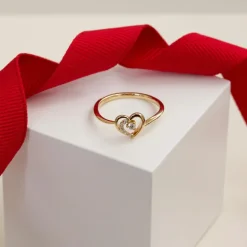 Hjerte diamant ring i 14 karat guld 0,065 ct