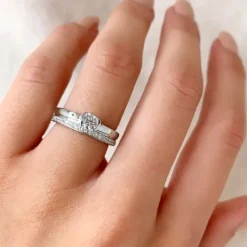 Hvid zirkon ring i sølv