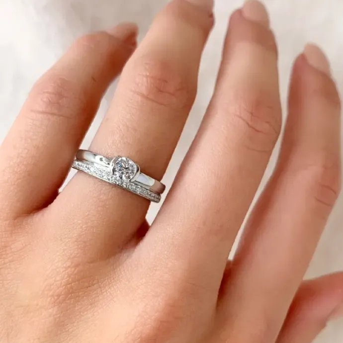 Hvid zirkon ring i sølv