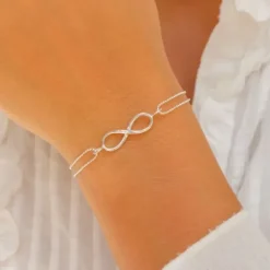 Infinity armbånd i sølv