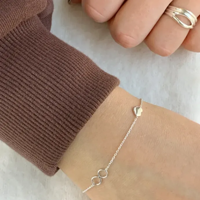 Infinity armbånd i sølv