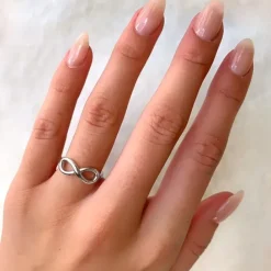Infinity ring i sølv