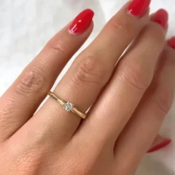 Kampagne - diamant solitairering i 14 karat guld 0,12 ct