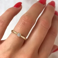 Kampagne - diamant solitairering i 14 karat guld 0,12 ct