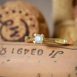 Kampagne - diamant solitairering i 14 karat guld 0,14 ct
