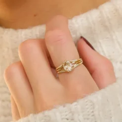 Kvarts diamantring i 14 karat guld 0,90 ct 0,12 ct
