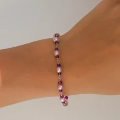 Lilla perle armbånd i rhodineret sølv