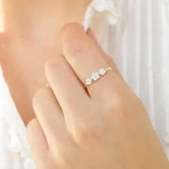 Marguerit hvid ring i sølv - Majse
