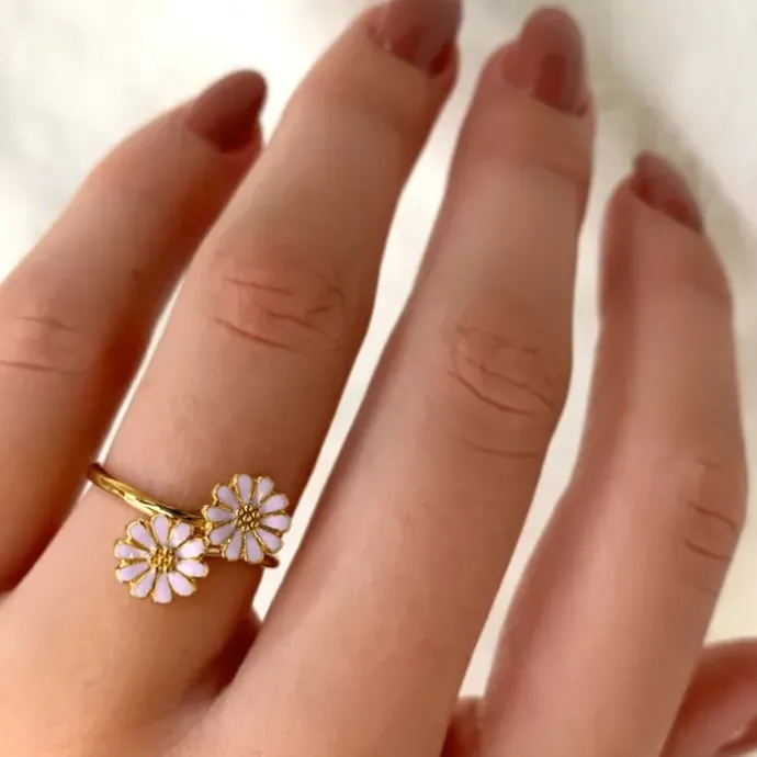Marguerit lilla ring i forgyldt sølv - Maggie