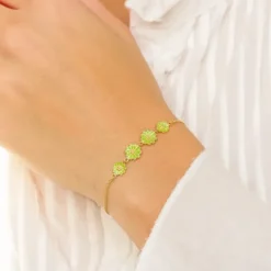 Marguerit lysegrøn armbånd i forgyldt sølv - Maggie