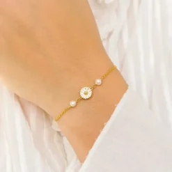 Marguerit perle armbånd i forgyldt sølv