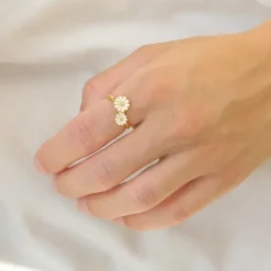 Marguerit ring i forgyldt sølv - Maggie