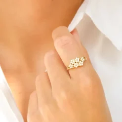 Marguerit ring i forgyldt sølv