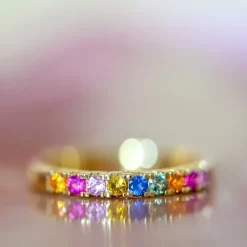 Multifarvet safir alliancering i 14 karat guld 0,51 ct