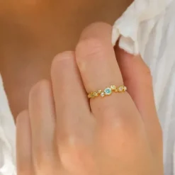 Multifarvet zirkon ring i forgyldt sølv - Bubbly Twist