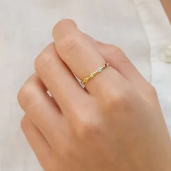 Multifarvet zirkon ring i forgyldt sølv - Bubbly Twist
