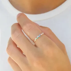Multifarvet zirkon ring i sølv - Bubbly Twist