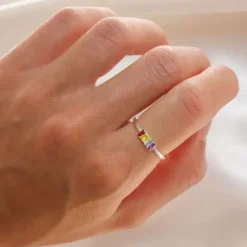 Multifarvet zirkon ring i sølv
