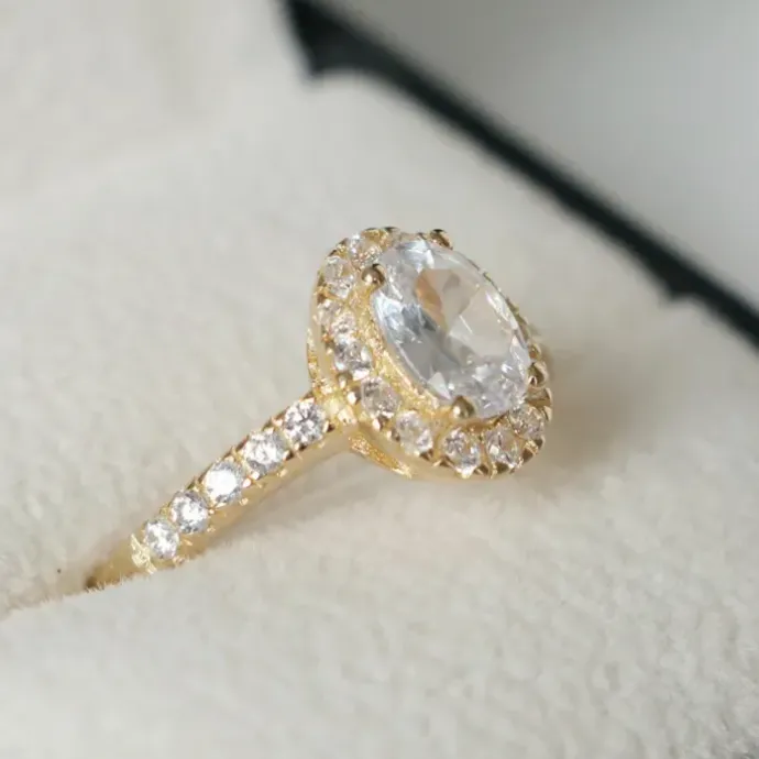 Oval ring i forgyldt sølv