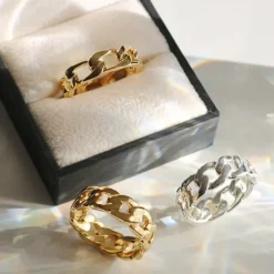 Panzer ring i forgyldt sølv