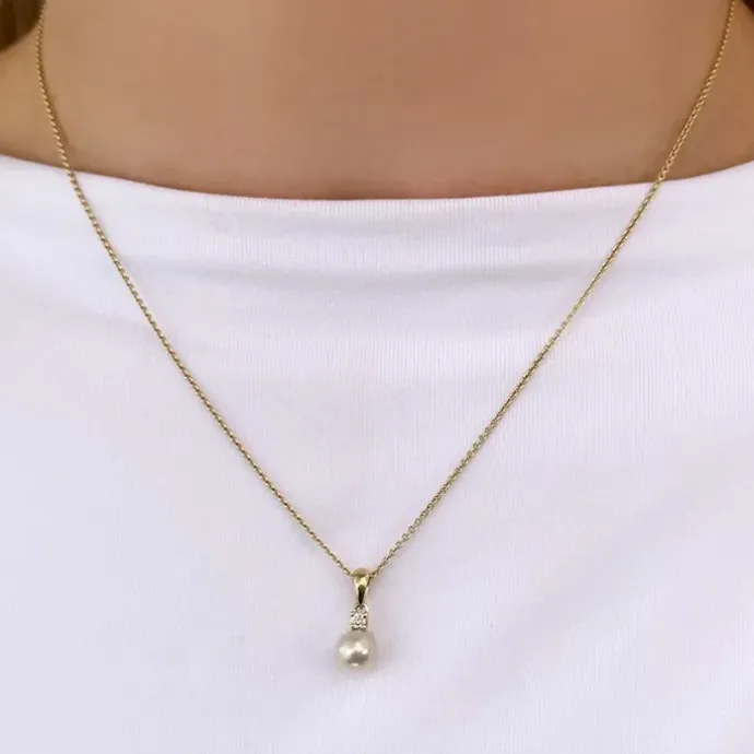 Perle diamantvedhæng i 9 karat guld 0,05 ct