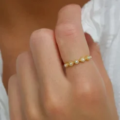 Perle ring i forgyldt sølv