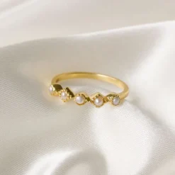 Perle ring i forgyldt sølv