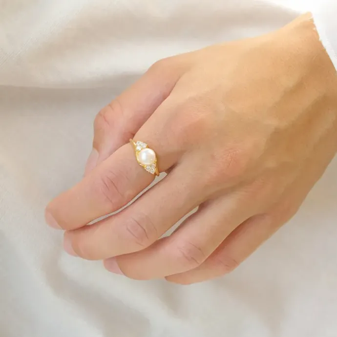 Perle ring i forgyldt sølv