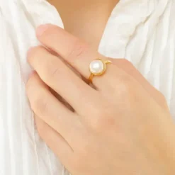 Perle ring i forgyldt sølv
