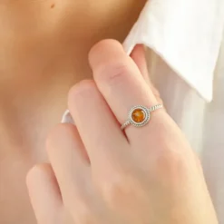 Rav ring i oxideret sterlingsølv