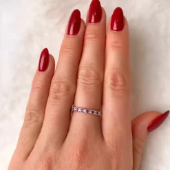 Rød rubin ring i 14 karat hvidguld 0,08 ct 0,17 ct