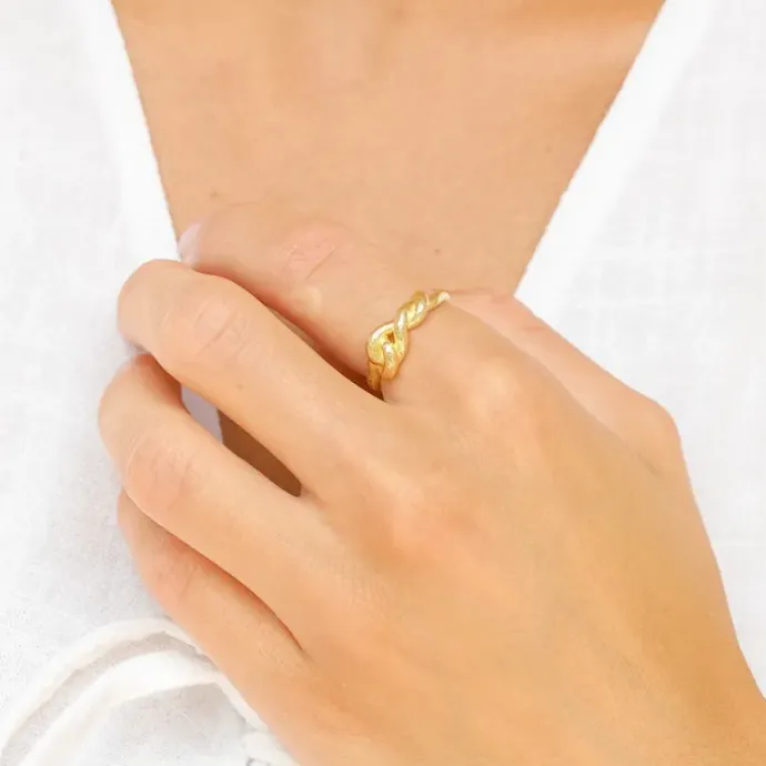 Ring i forgyldt messing