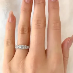 Ring i rhodineret sølv