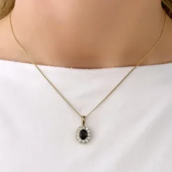 Rosetvedhæng i 14 karat guld 0,55 ct 1,05 ct