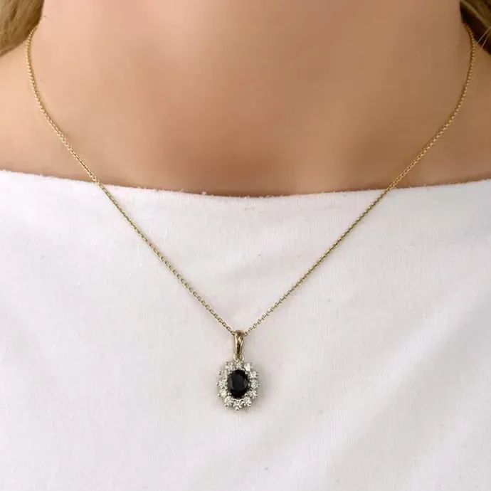 Rosetvedhæng i 14 karat guld 0,55 ct 1,05 ct