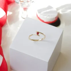 Rubin ring i 9 karat guld 0,10 ct