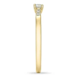 Rund diamantring i 14 karat guld 0,08 ct 0,06 ct