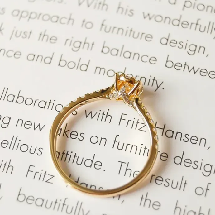 Rund diamantring i 14 karat guld 0,10 ct 0,36 ct