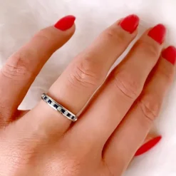 Safir brillantring i 14 karat hvidguld 0,17 ct 0,14 ct