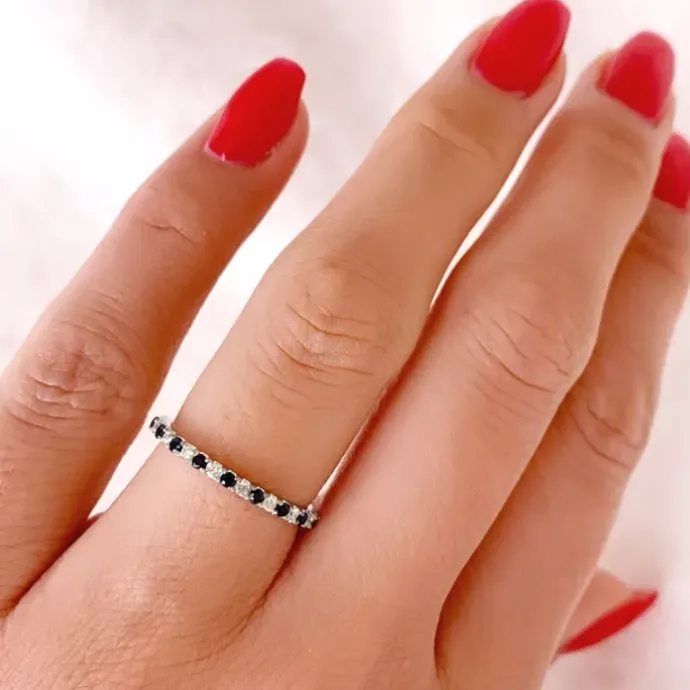 Safir diamantring i 14 karat hvidguld 0,19 ct 0,10 ct