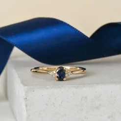 Safir diamantring i 14 karat guld 0,35 ct 0,03 ct