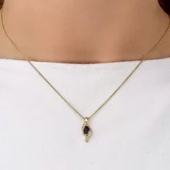 Safir diamantvedhæng i 14 karat guld 0,04 ct 0,34 ct
