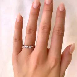 Sløjfe zirkon ring i sølv